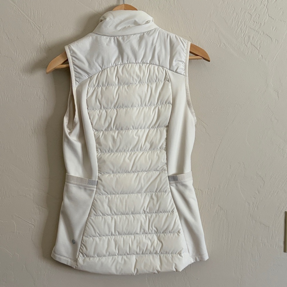Lululemon Athletica Ivory Down for it All Vest. Excellent Condition! - Picture 4 of 7